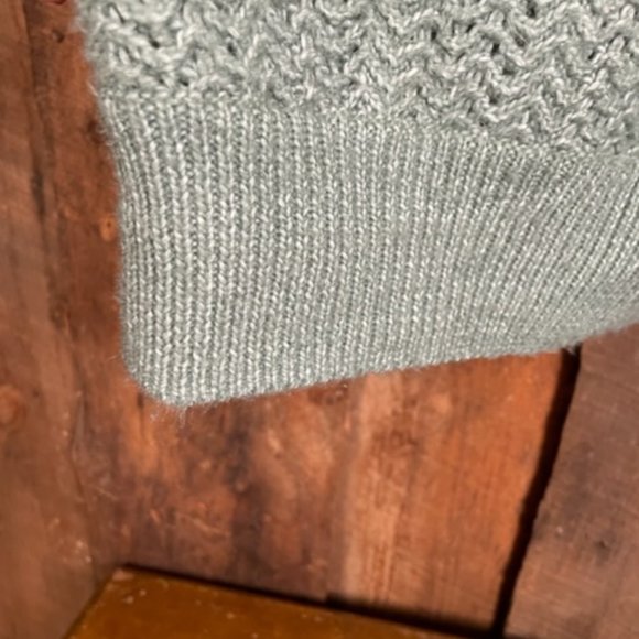 Nicole Miller Mint Green Knit Oversized Sweater - Size X-Small - Picture 7 of 12